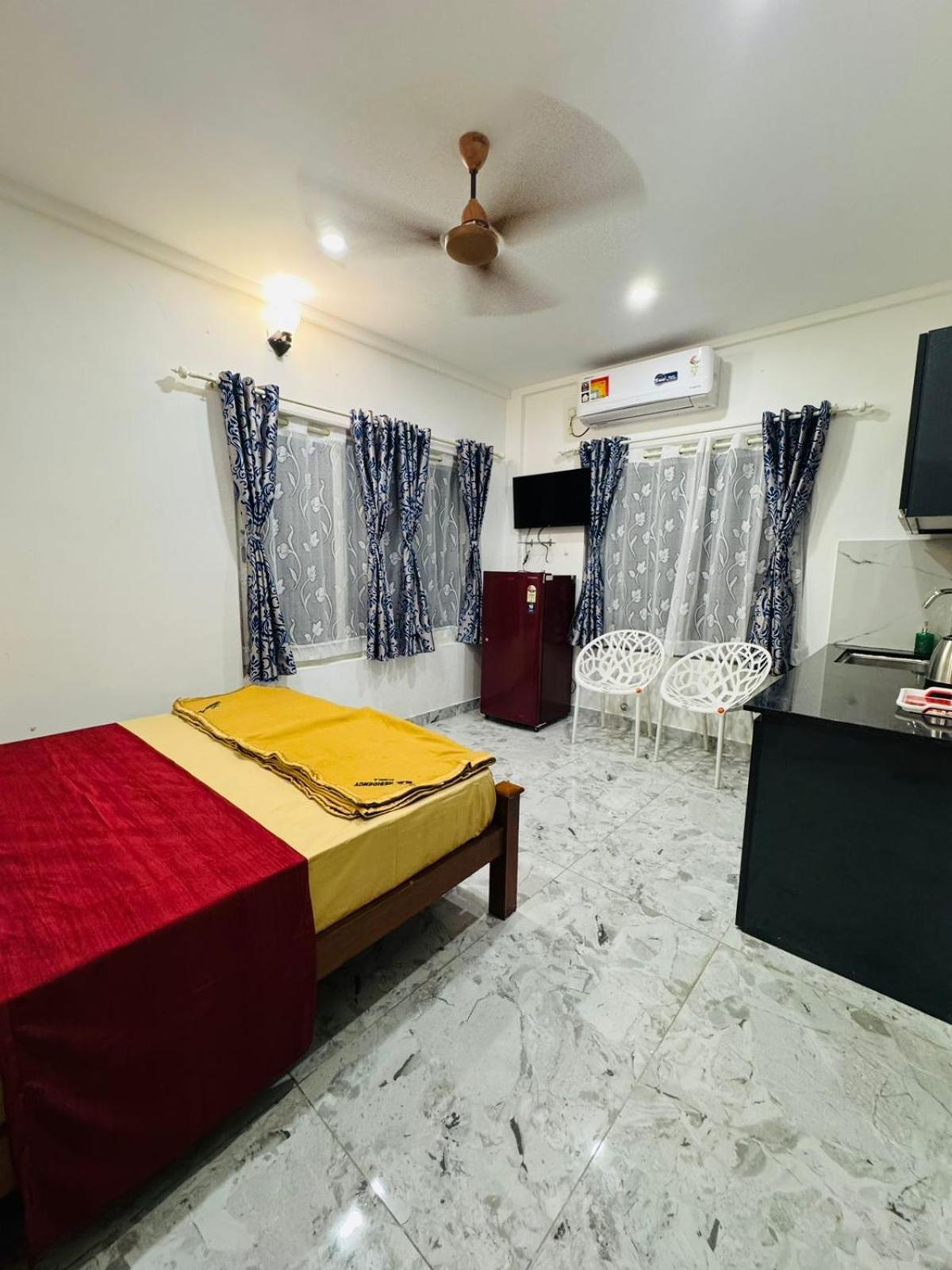M M Residency Hotell Kochi Eksteriør bilde