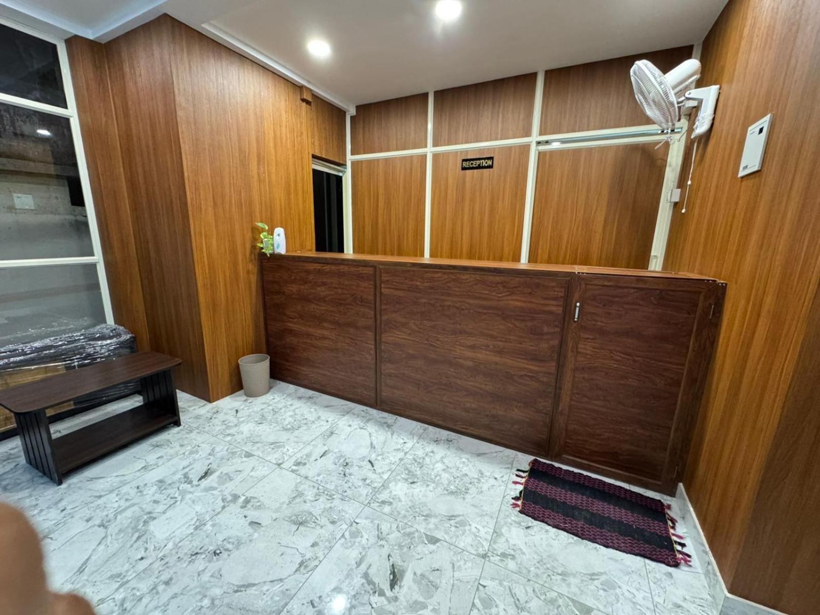 M M Residency Hotell Kochi Eksteriør bilde